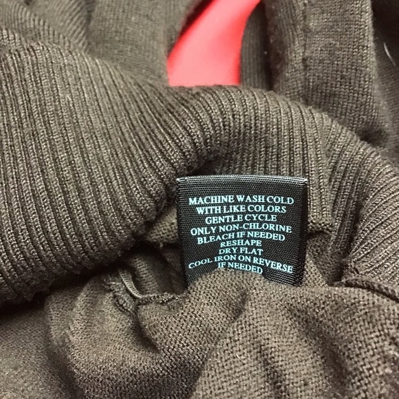 NO BRAND, NO SIZE … woman's cardigan sweater dk dk brown - Picture 4 of 5